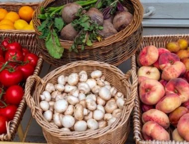 Γιατί πρέπει να πλένουμε οπωσδήποτε φρούτα και λαχανικά; (βίντεο)